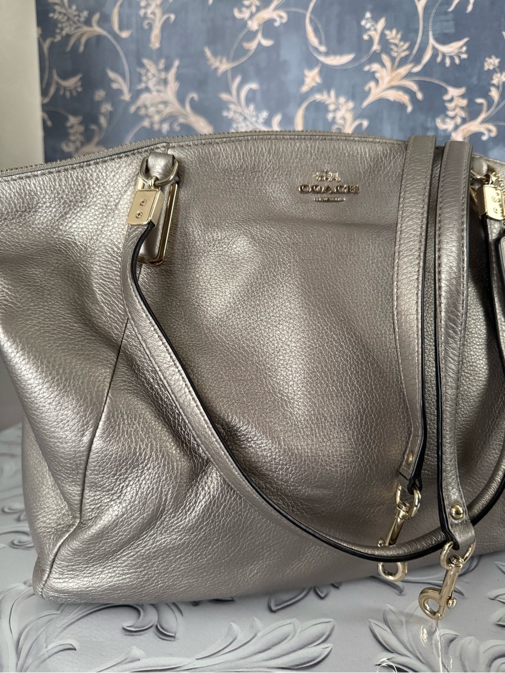 COACH Metallic Kelsey crossbody satchel handbag.